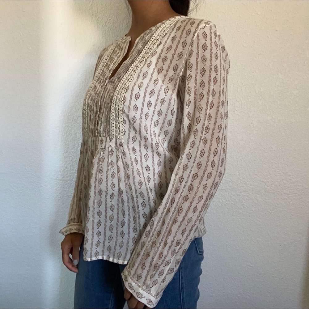Cute Loft blouse! - Picture 5 of 8